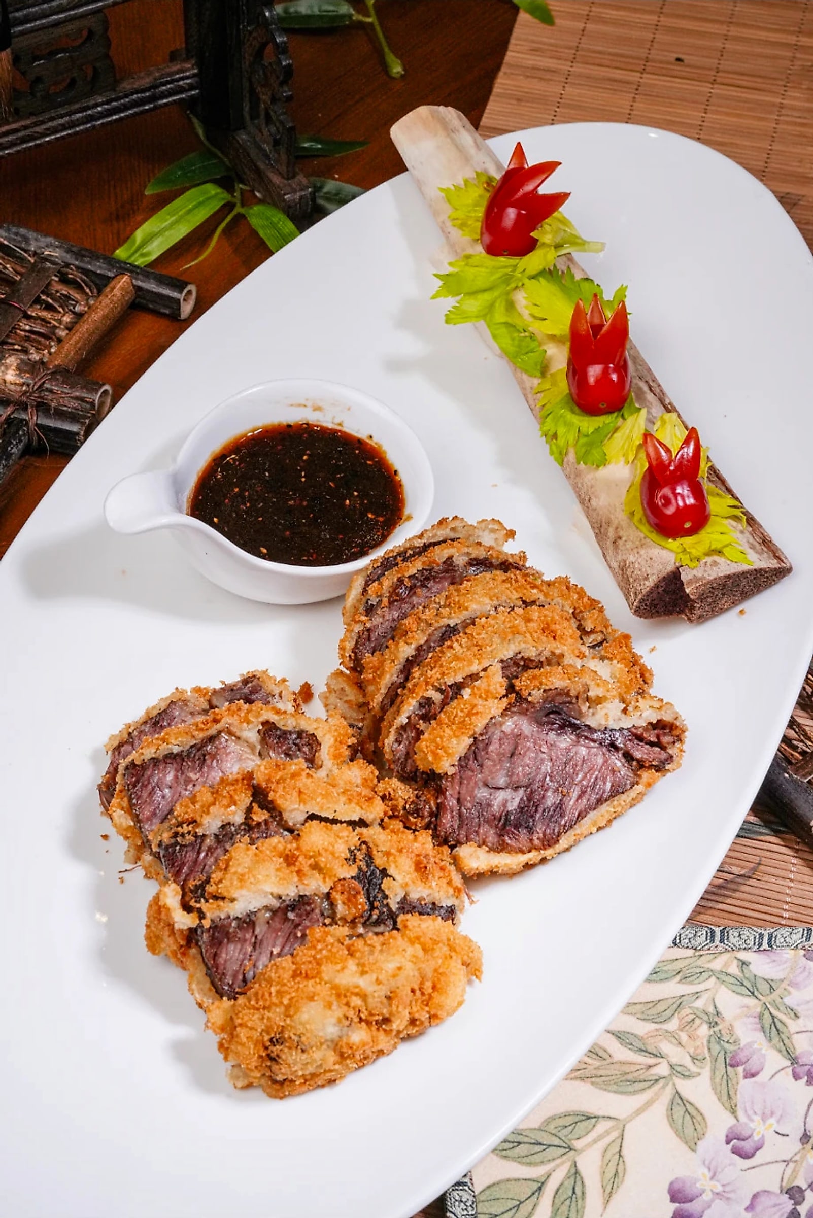 脆皮牛肋条 · Crispy Beef Short Ribs