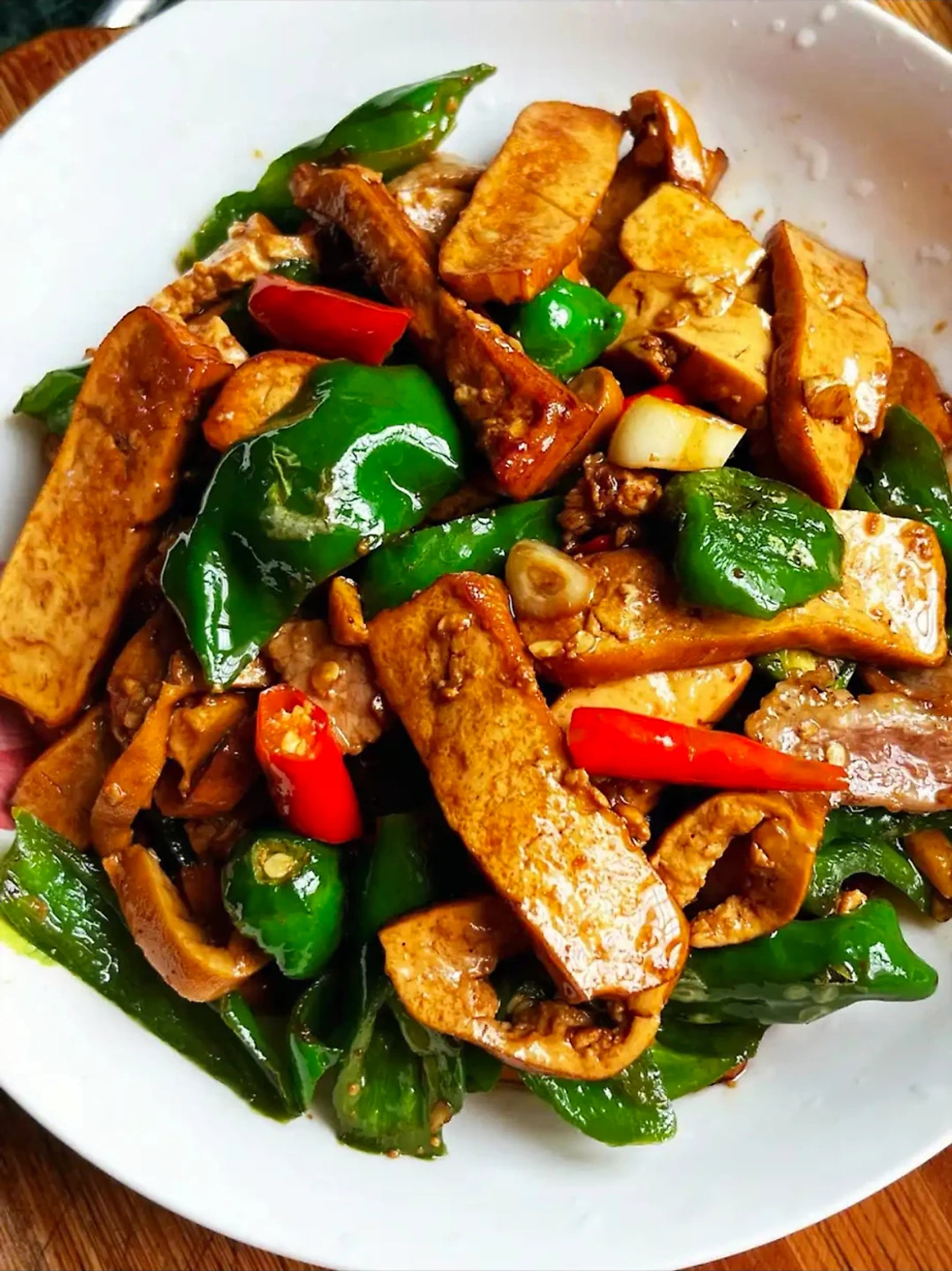 农家小炒肉 · Farmhouse-Style Stir-Fried Pork