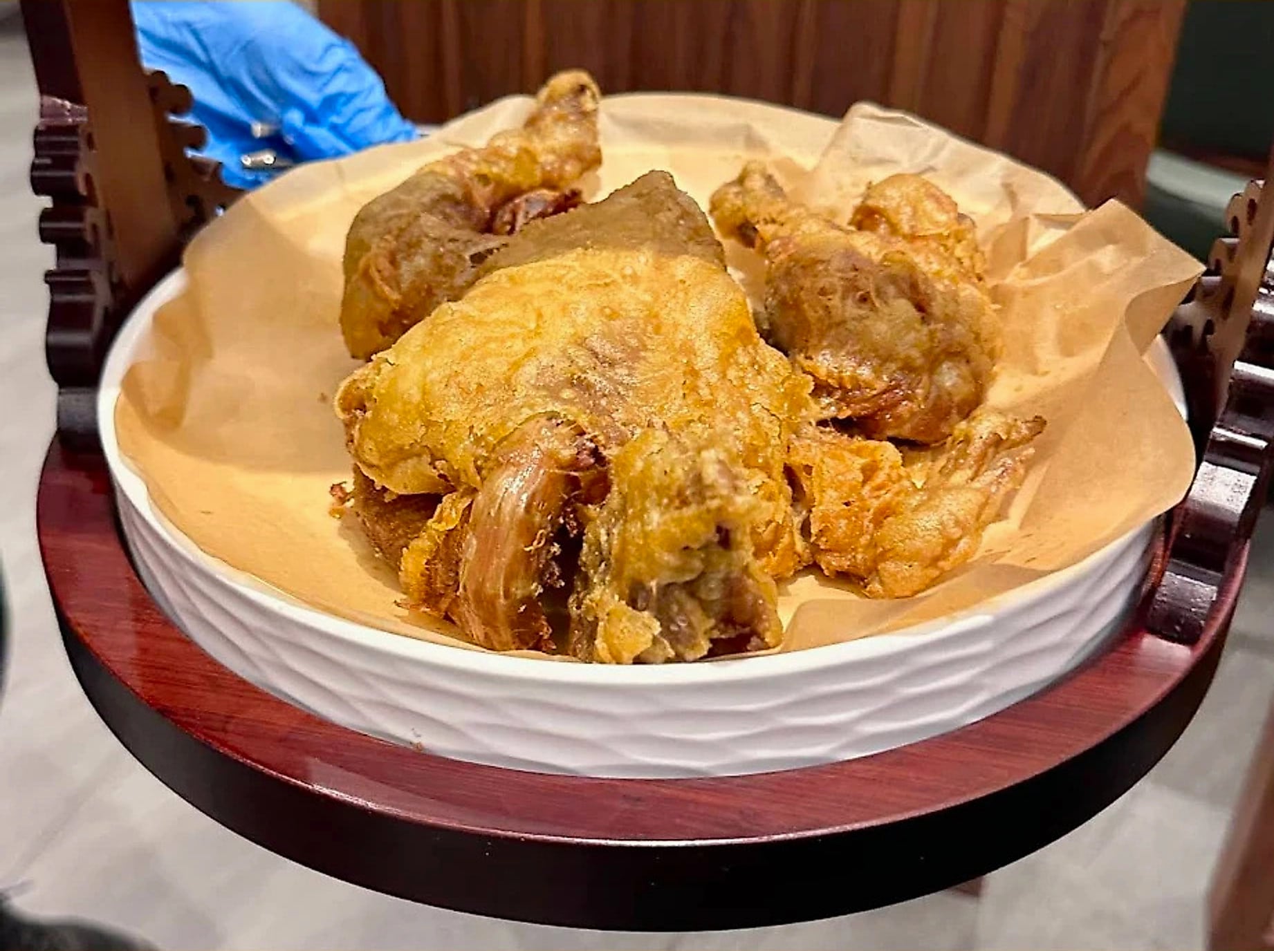 长安葫芦鸡 · Deep-Fried Gourd-Shaped Chicken